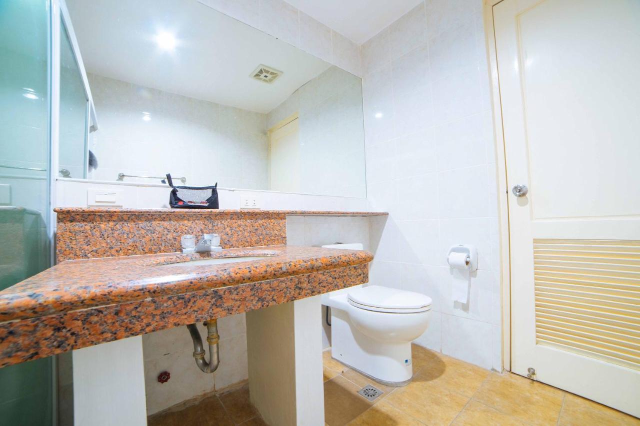 Reddoorz Premium @ Korea Town Angeles City Eksteriør bilde