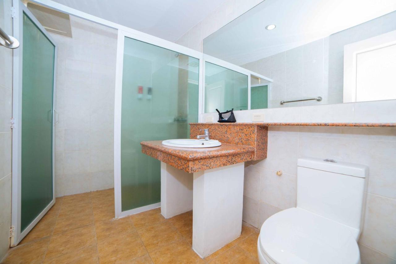 Reddoorz Premium @ Korea Town Angeles City Eksteriør bilde